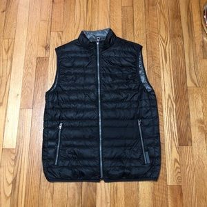 Michael Kors Men’s Featherweight Vest.